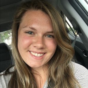 Meet your Posher, Isabelle